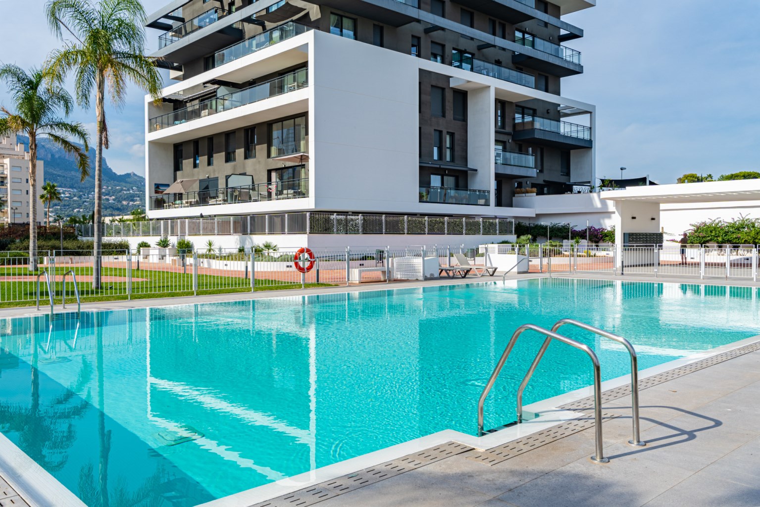 Moderno apartamento de 3 dormitorios con terraza y acabados de alta gama - Sunrise Tower, Calpe, a pasos de la playa - Foto 4