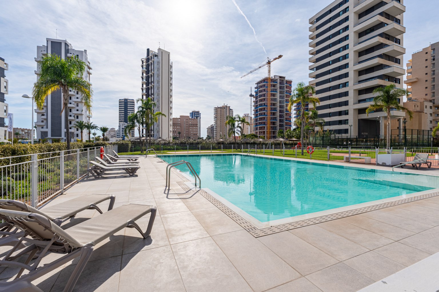 Moderno apartamento de 3 dormitorios con terraza y acabados de alta gama - Sunrise Tower, Calpe, a pasos de la playa - Foto 6