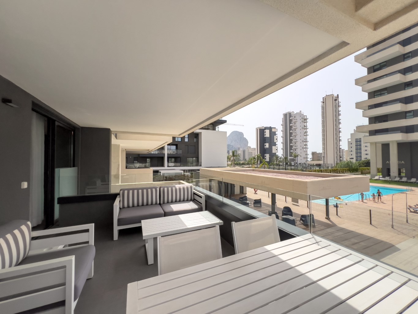 Contemporary Apartment with Pool, Gym & High Rental Potential - Photo 1