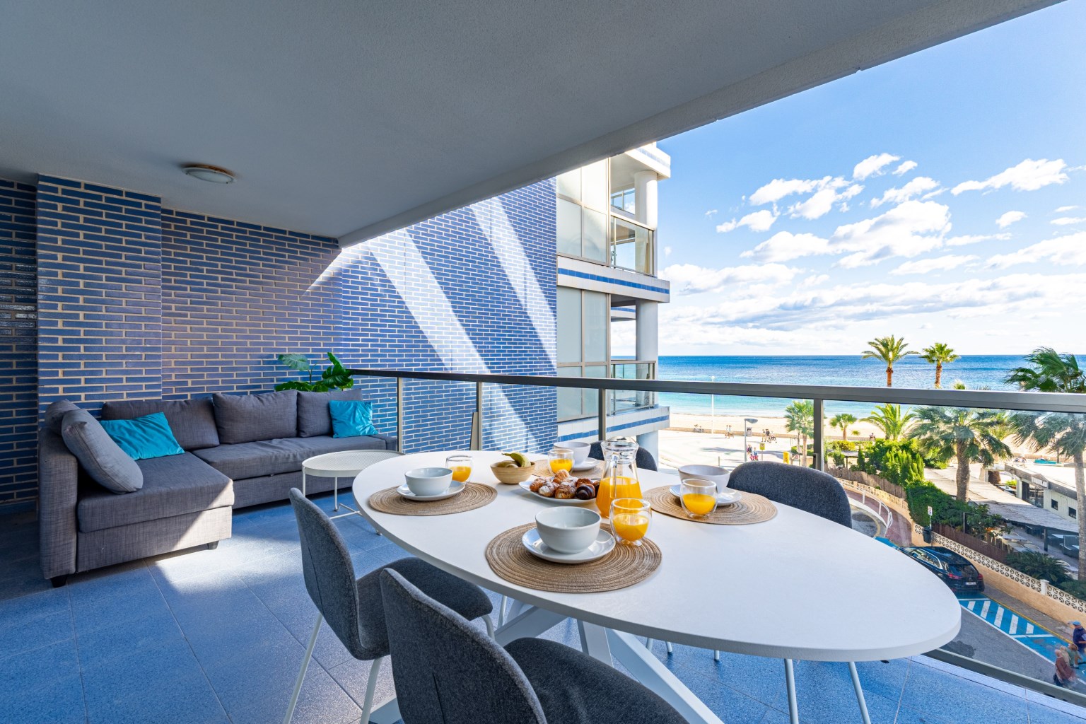 Renovated Apartment on the Frontline of La Fossa Beach, Calpe, with Panoramic Sea and Peñón de Ifach View for Sale | Costa Blanca