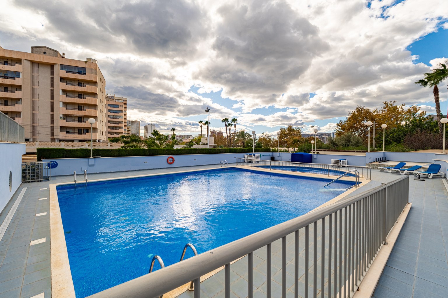 Renovated Apartment on the Frontline of La Fossa Beach, Calpe, with Panoramic Sea and Peñón de Ifach View - Photo 8