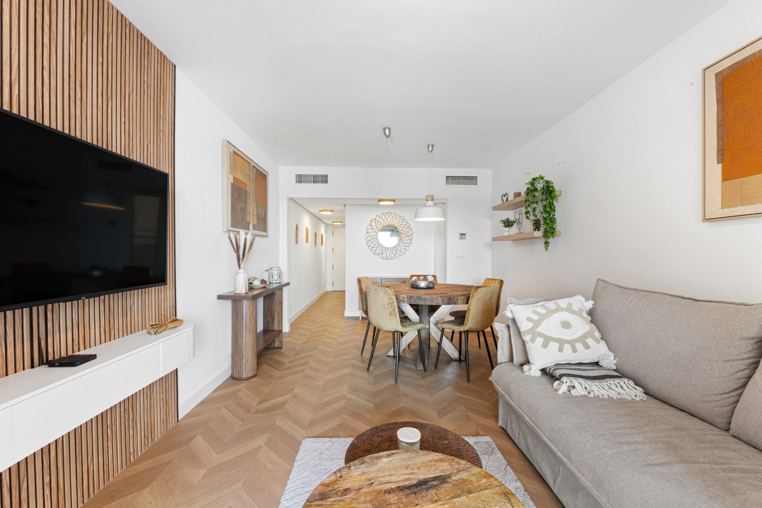 Renovated Apartment on the Frontline of La Fossa Beach, Calpe, with Panoramic Sea and Peñón de Ifach View - Photo 9