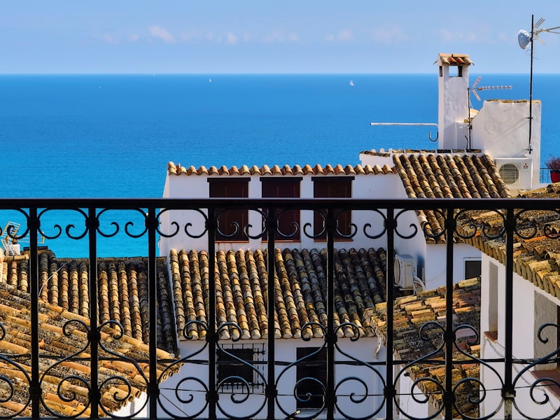 Luxury villa with private pool in Spanish Mediterranean coast