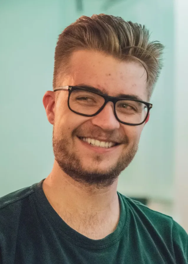 Testimonial V1 Image