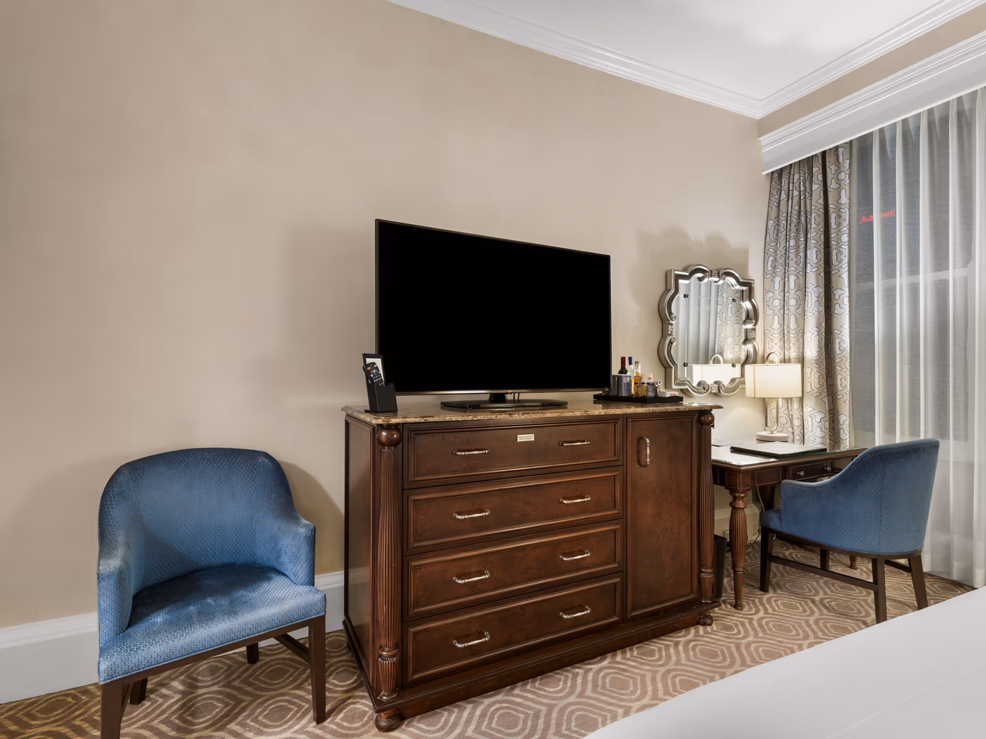 Commercial Interior Photographer