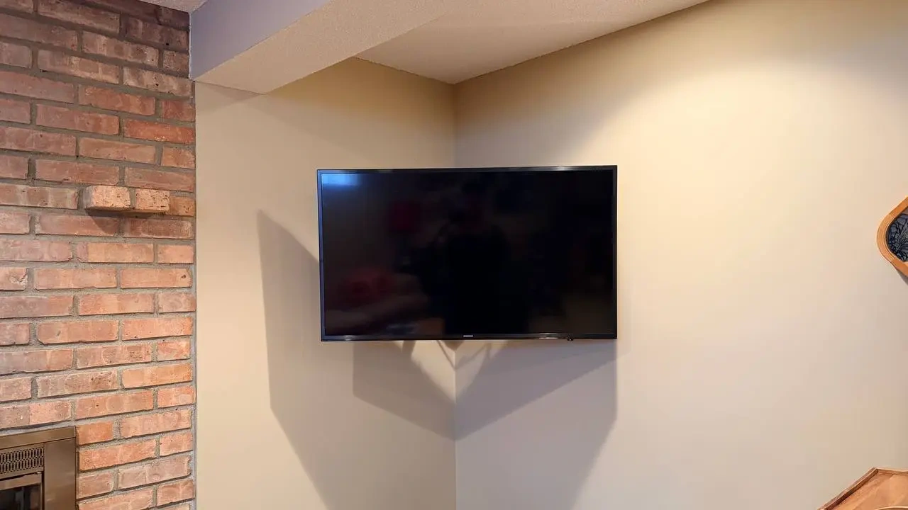 50 Inch Tv Corner Mount Edina Power Bridge - The Mounting Man