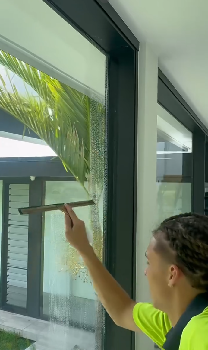 Window Washing Services Sunsh8ine Coast