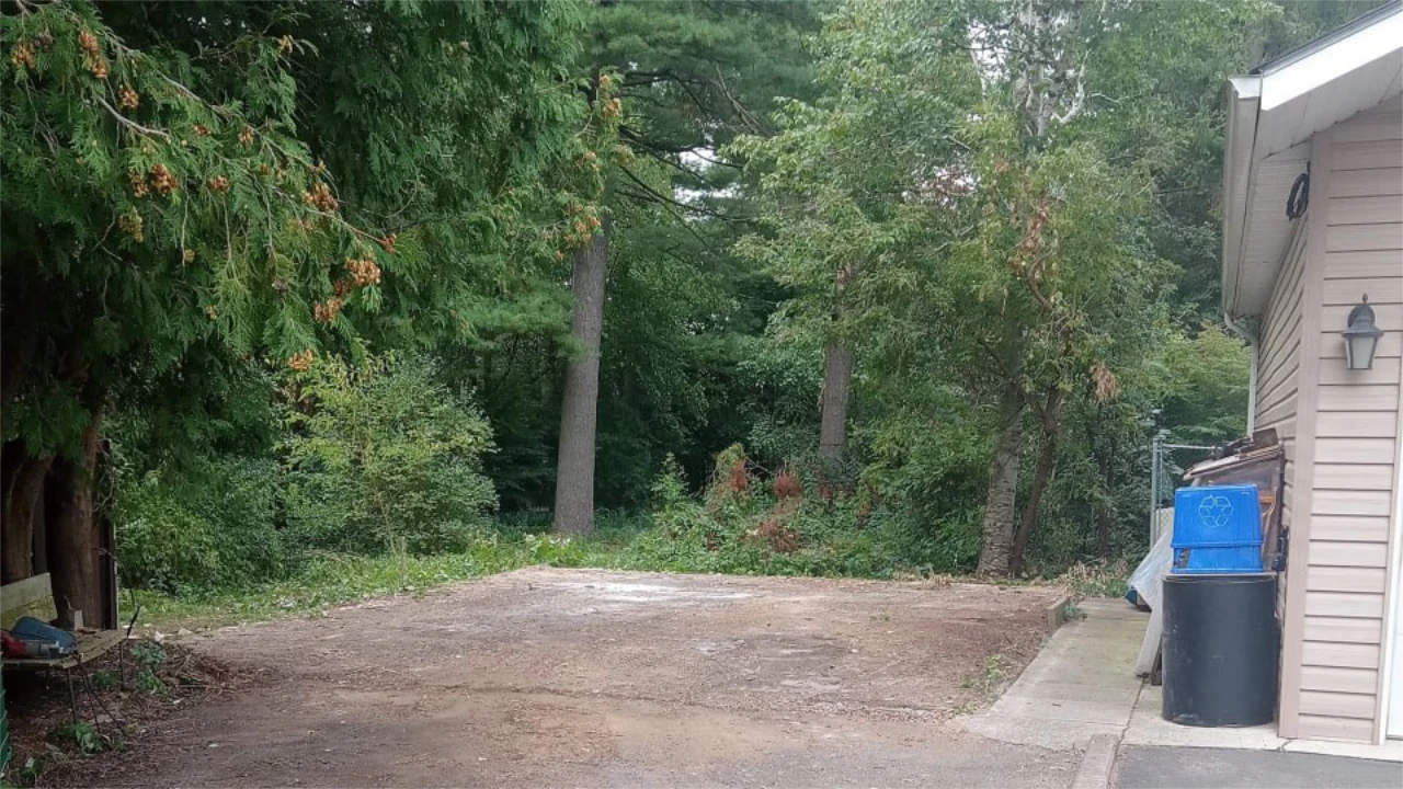 Low-Noise Garage Demolition in Markham