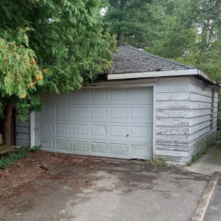 Low-Noise Garage Demolition