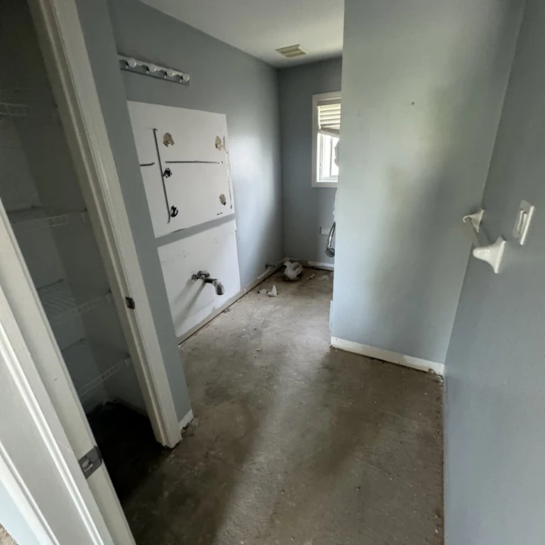 Flooring & Appliance Removal