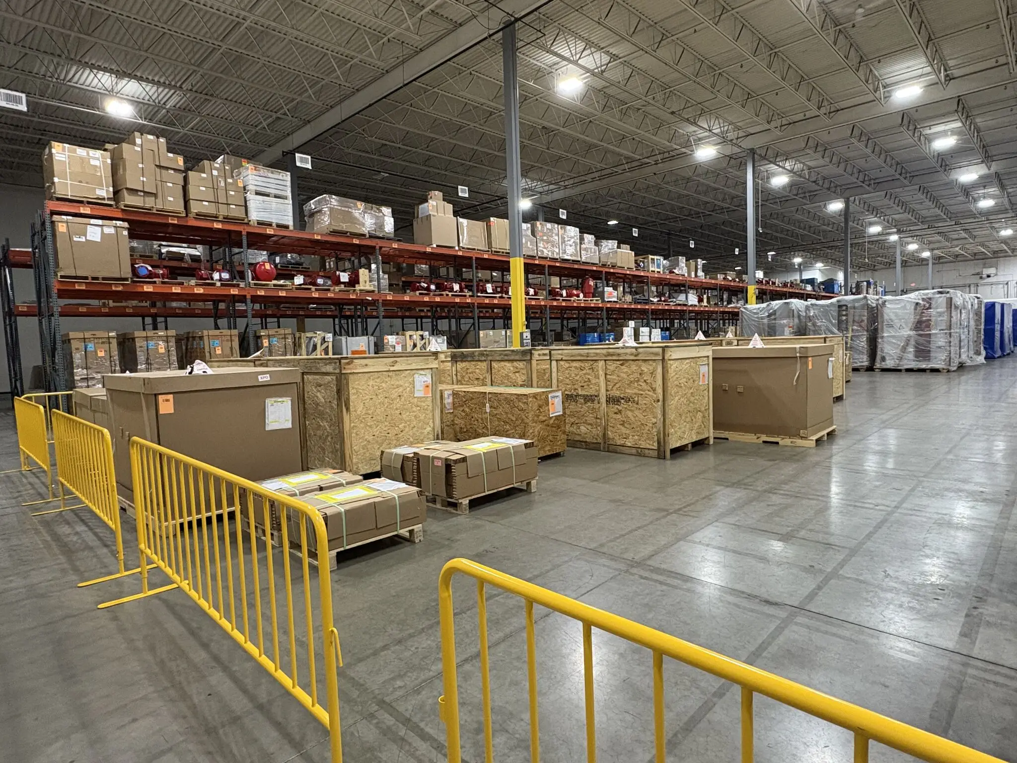 Clean Warehouse