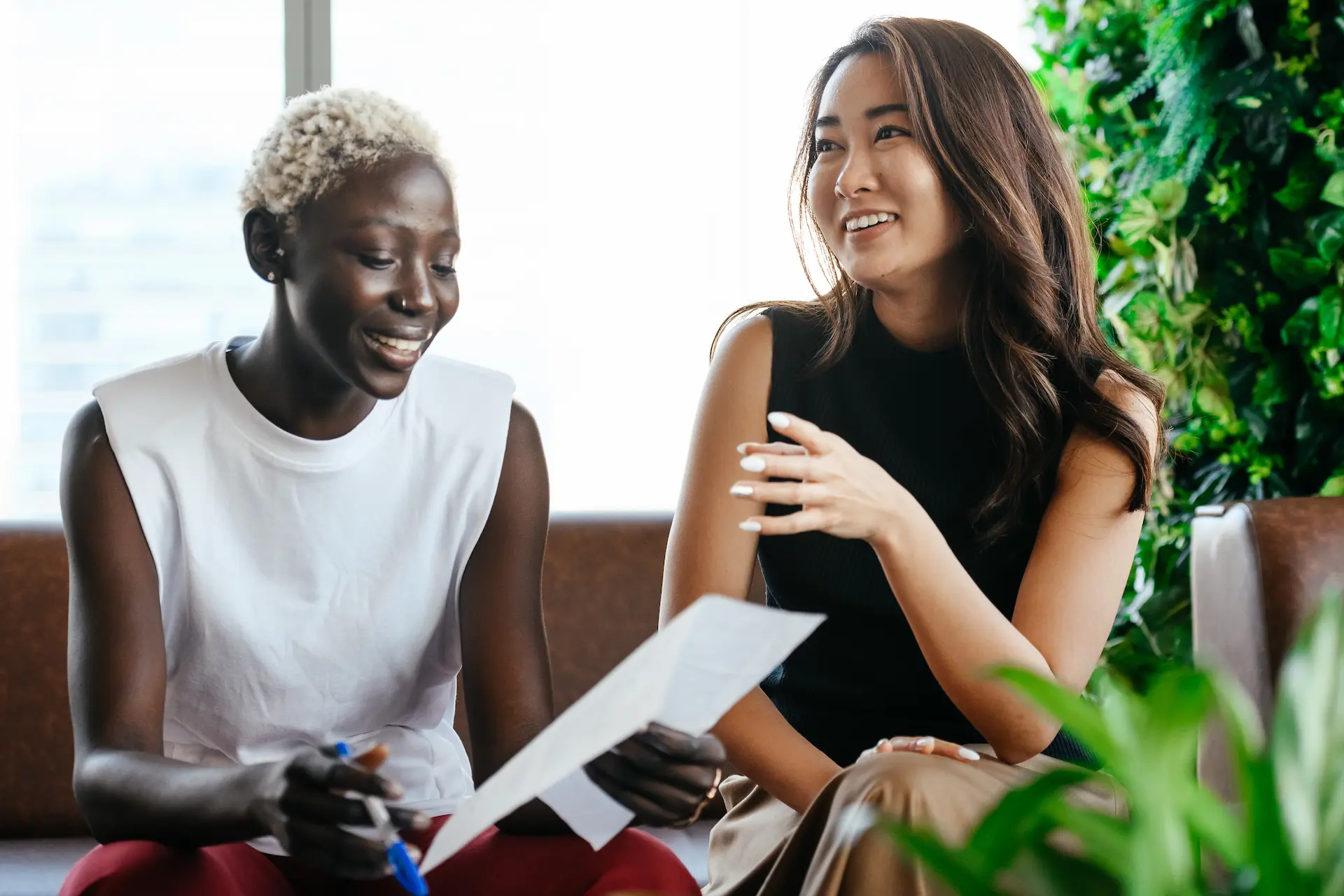 Master one-on-one meetings with our foolproof template for new managers. Boost team morale and tackle challenges effectively.