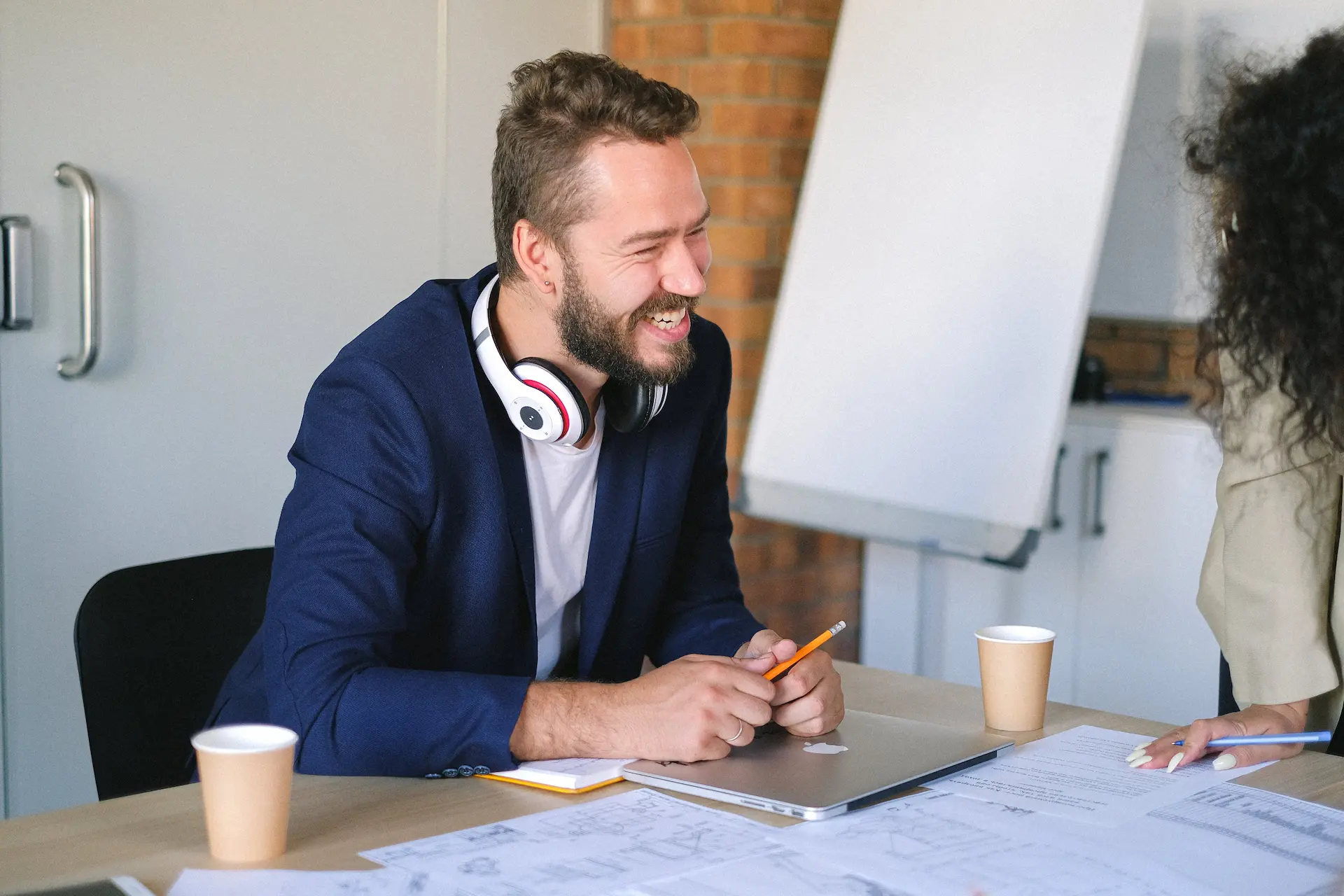 In this post, learn how intrinsic rewards – those feel-good factors you get from the work itself – are revolutionizing employee engagement.