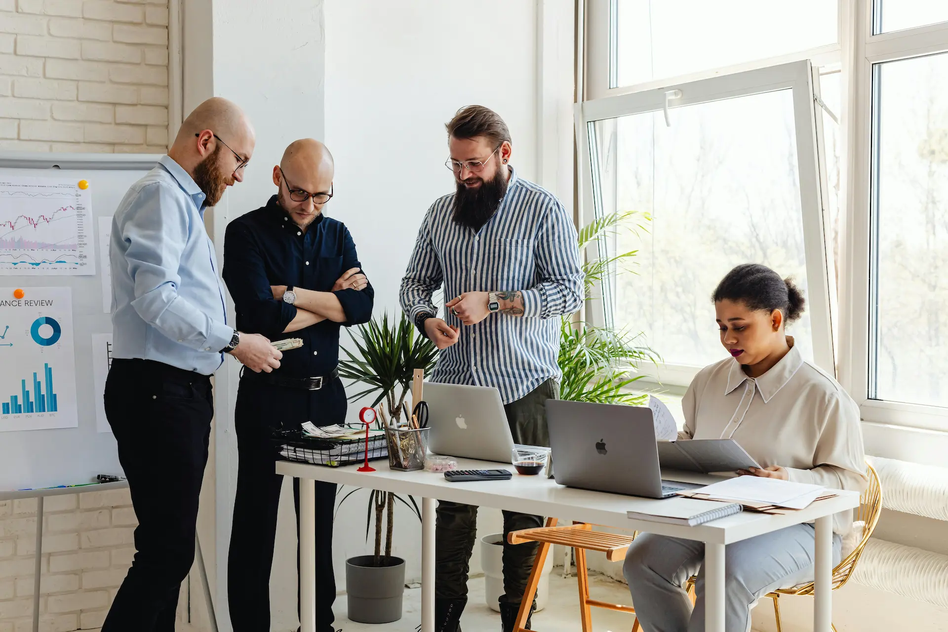 Learn how digital coaching improves employee experience and performance, along with practical steps for implementing effective coaching programs.