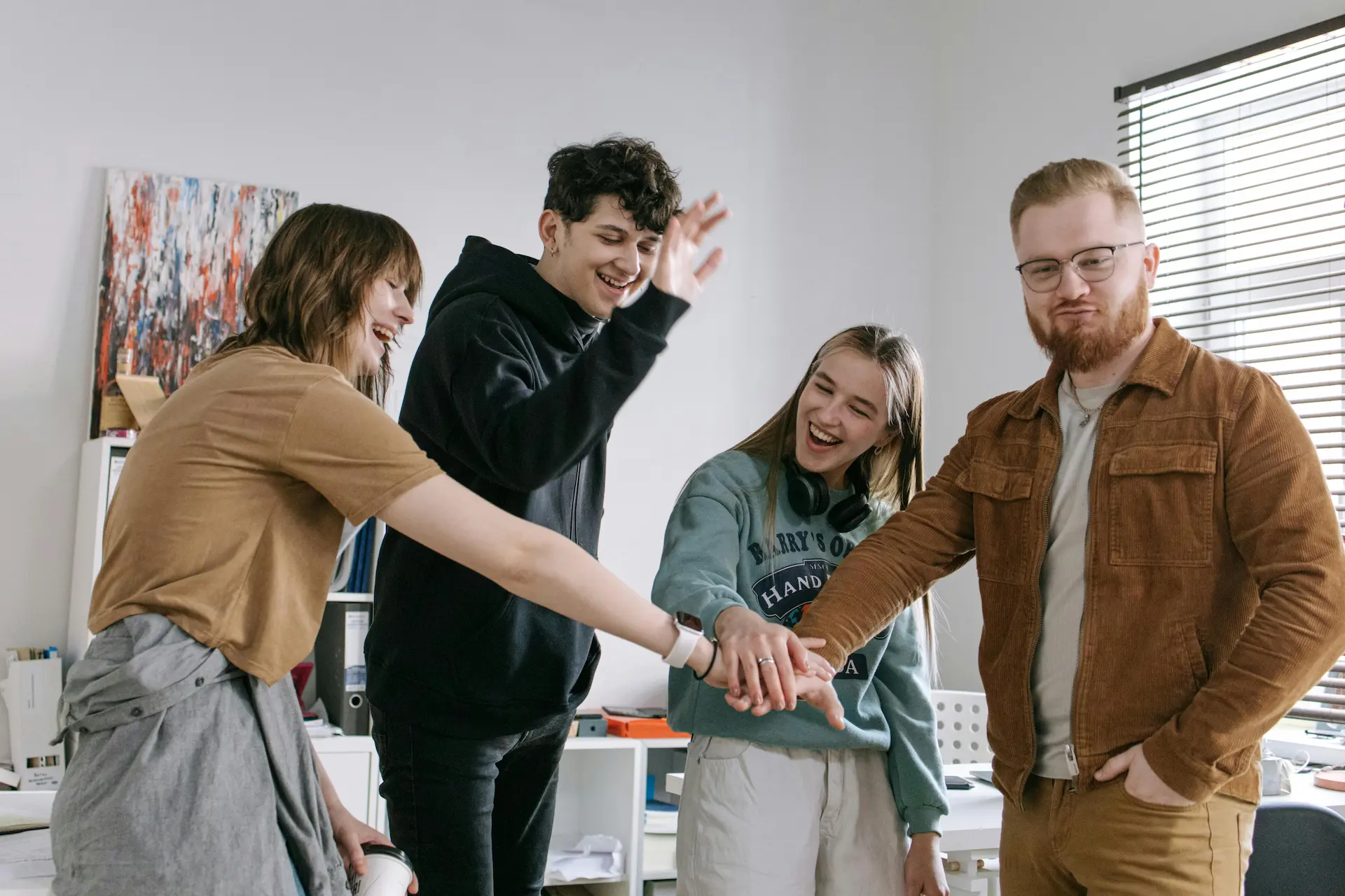 Discover top strategies for a successful employee retention program to boost engagement, reduce turnover, and enhance workplace culture. Learn best practices now!