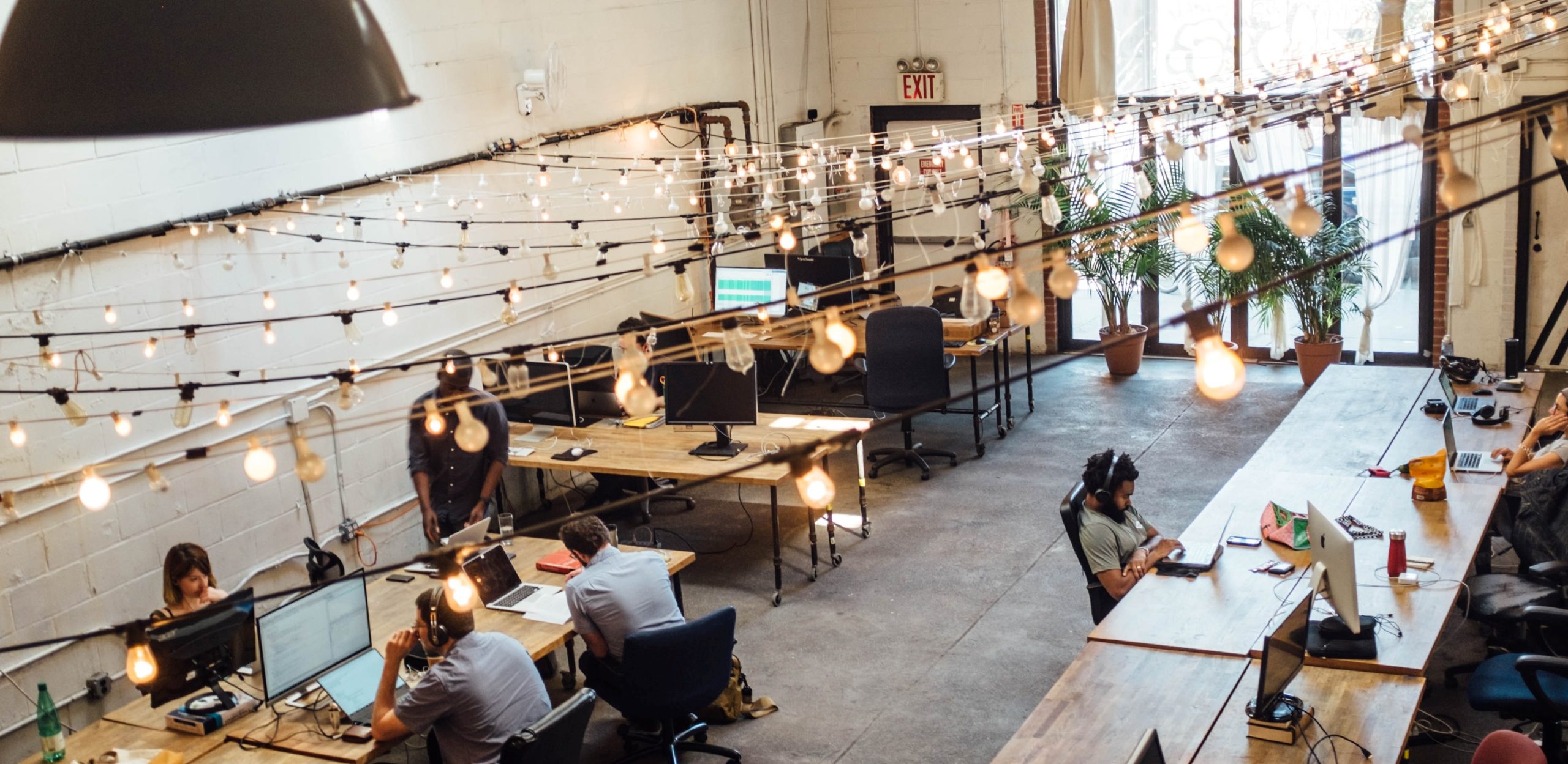 Découvrez pourquoi il est important pour toute entreprise d'investir dans l'expérience collaborateur afin d'en faire une priorité des ressources humaines.