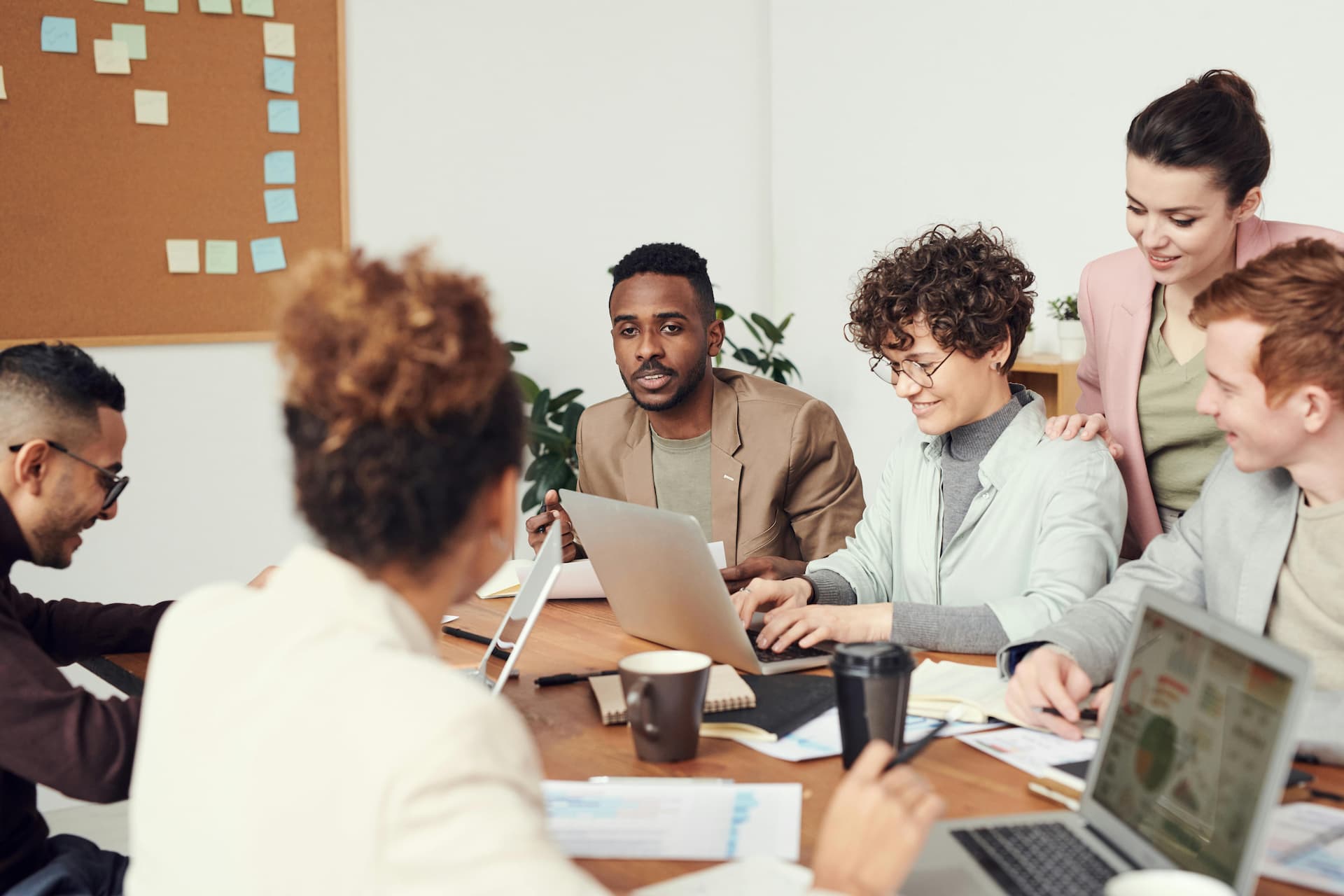 Vous vous interrogez sur l’intelligence émotionnelle ? Découvrez 5 exemples d’intelligence émotionnelle au travail pour vous faire une idée concrète !
