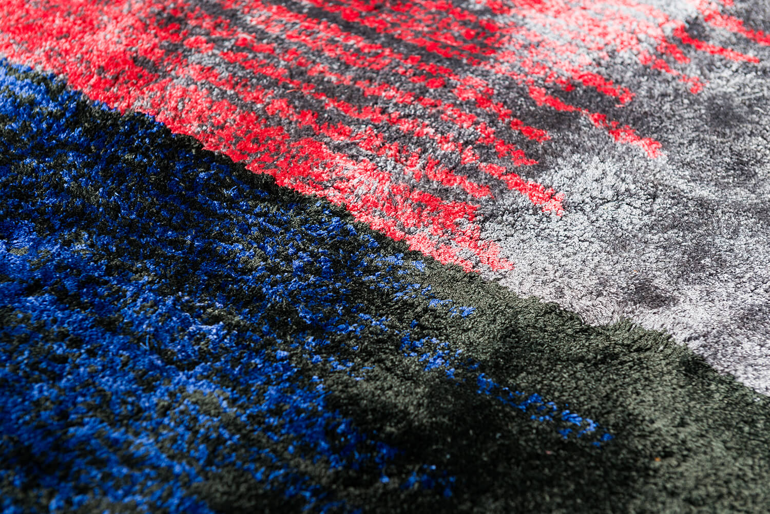ILAN PIVKO project - luxury handmade rug photo 6 - custom rugs for design projects