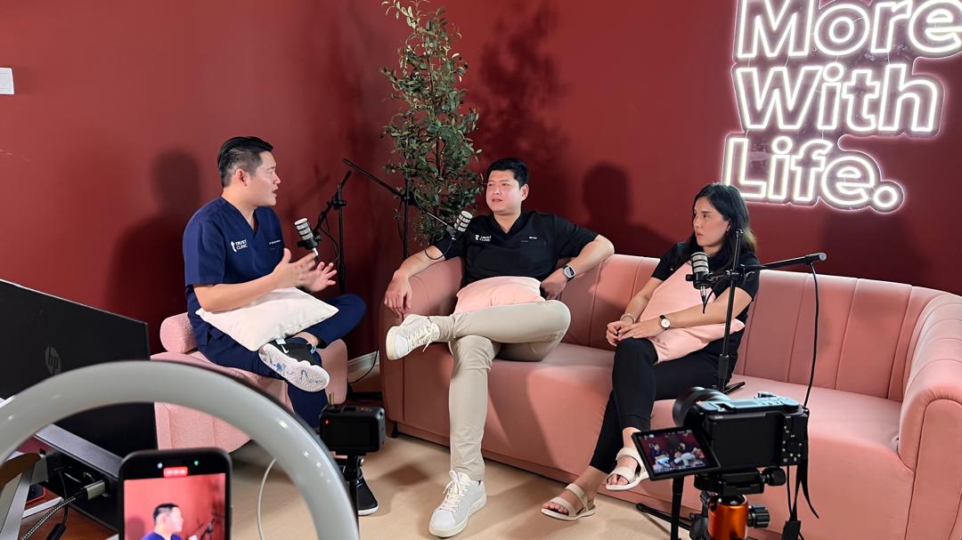 image of a medical consultation room