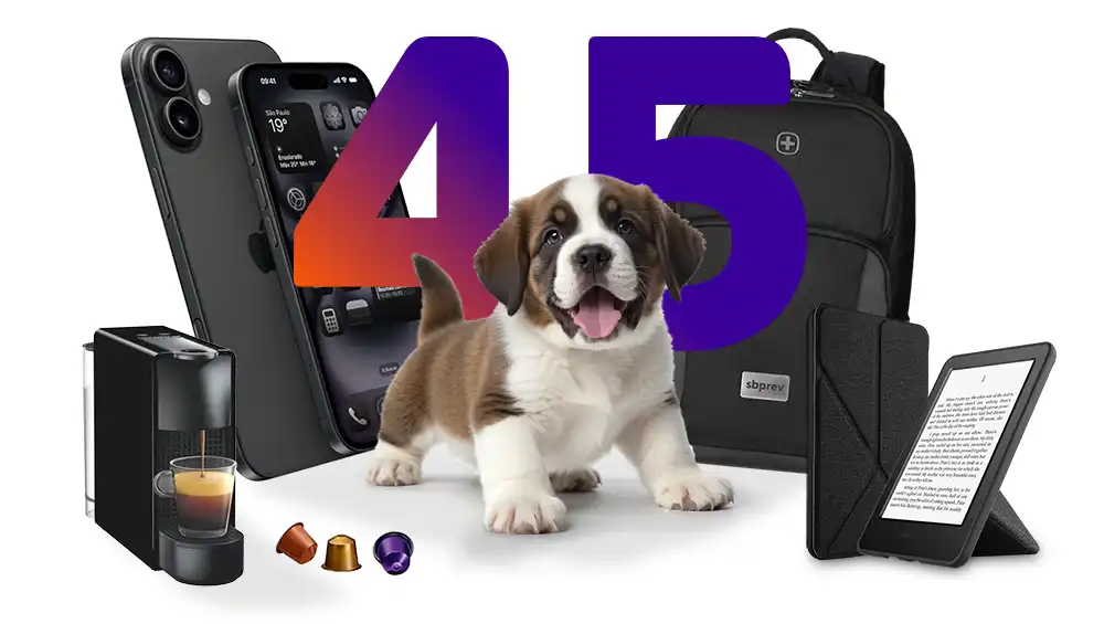 Montagem fotográfico do mascote Din Din com os prêmios do sorteio