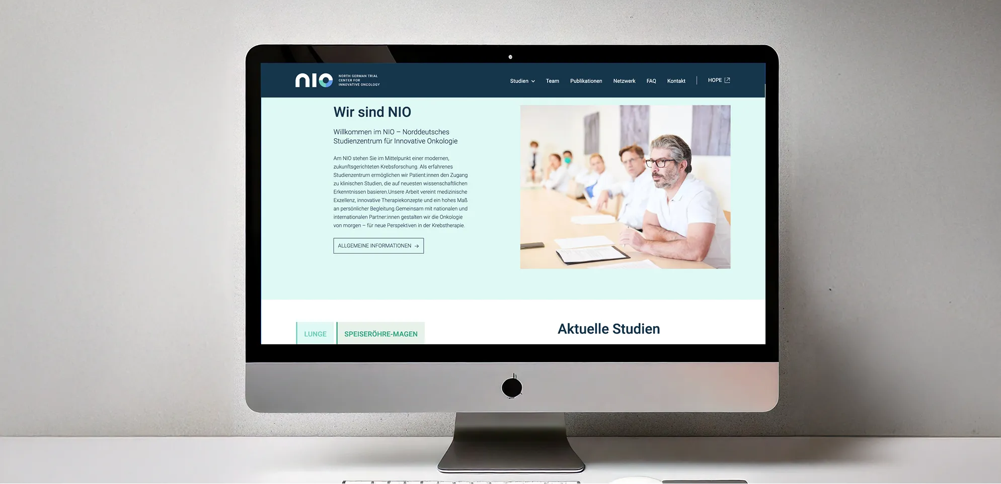 Desktop-Ansicht der NIO-Website mit Startseite, Navigationsleiste und Einstiegsbereich zu klinischen Studien.