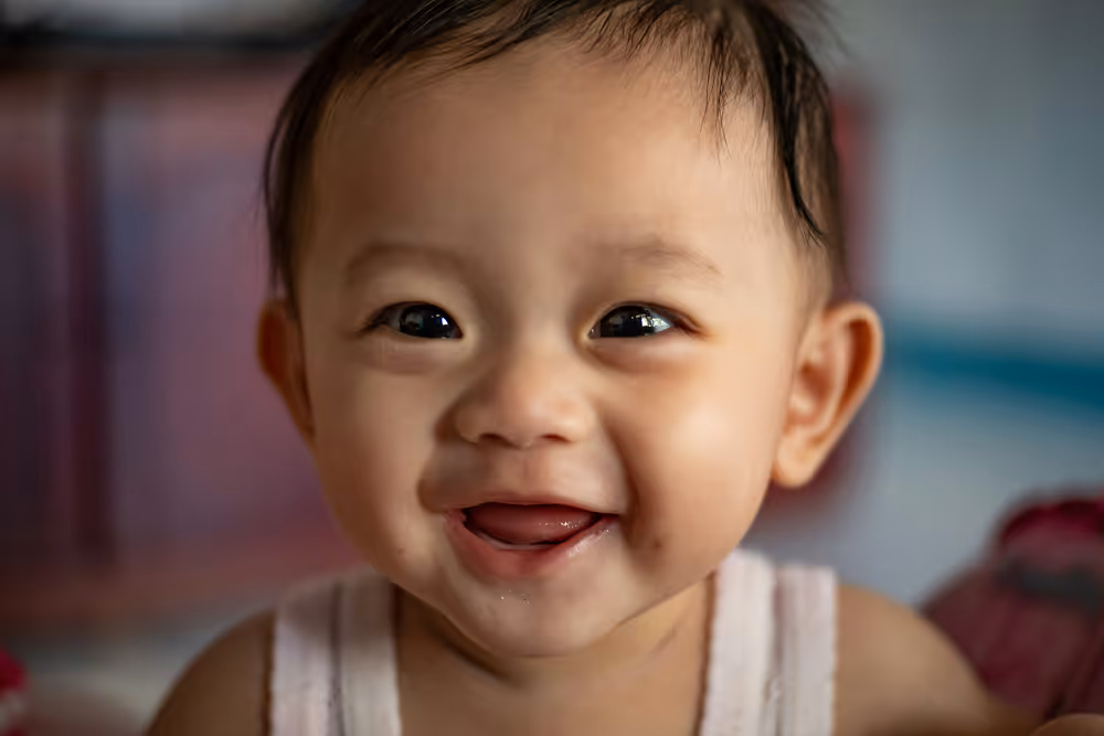 Tonggak Perkembangan Bayi Usia 10 Bulan