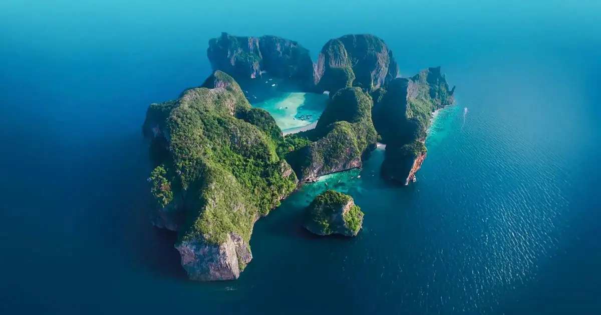 Plans can change. Your island day won't.