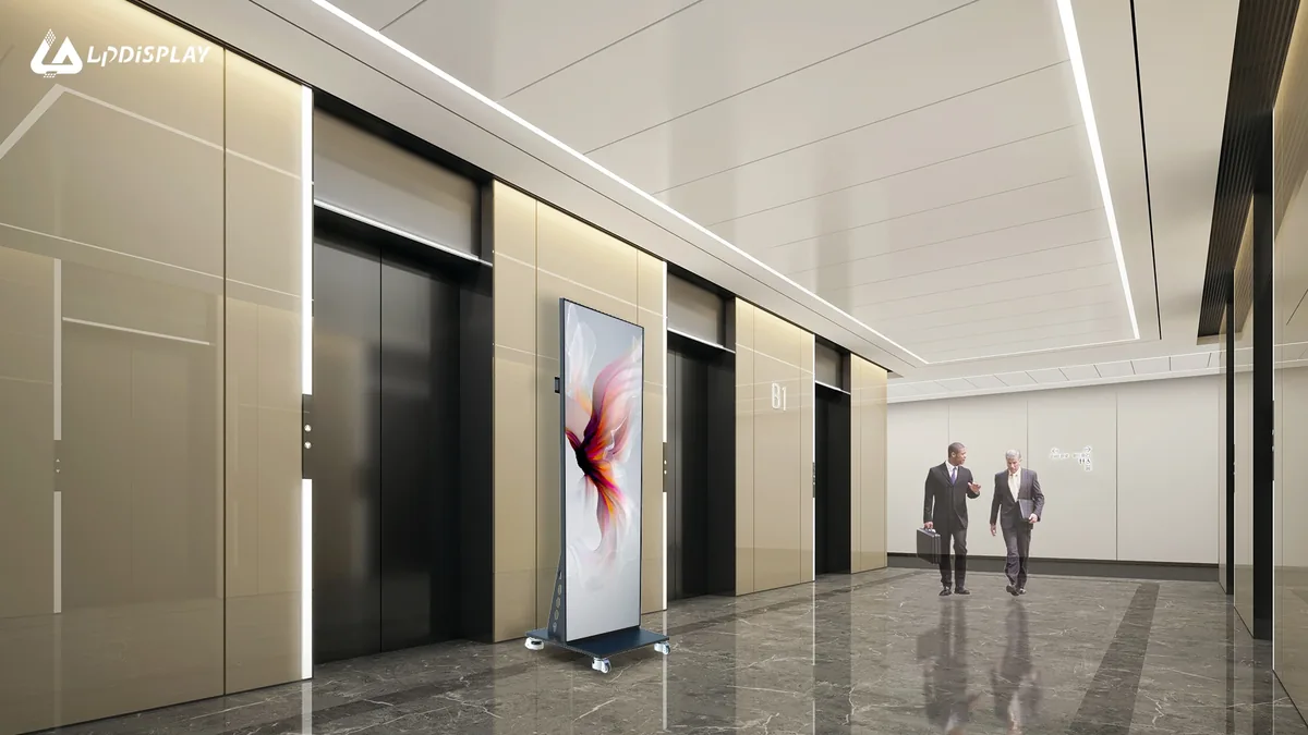 LED-Poster in einer Passage – mobile Werbefläche