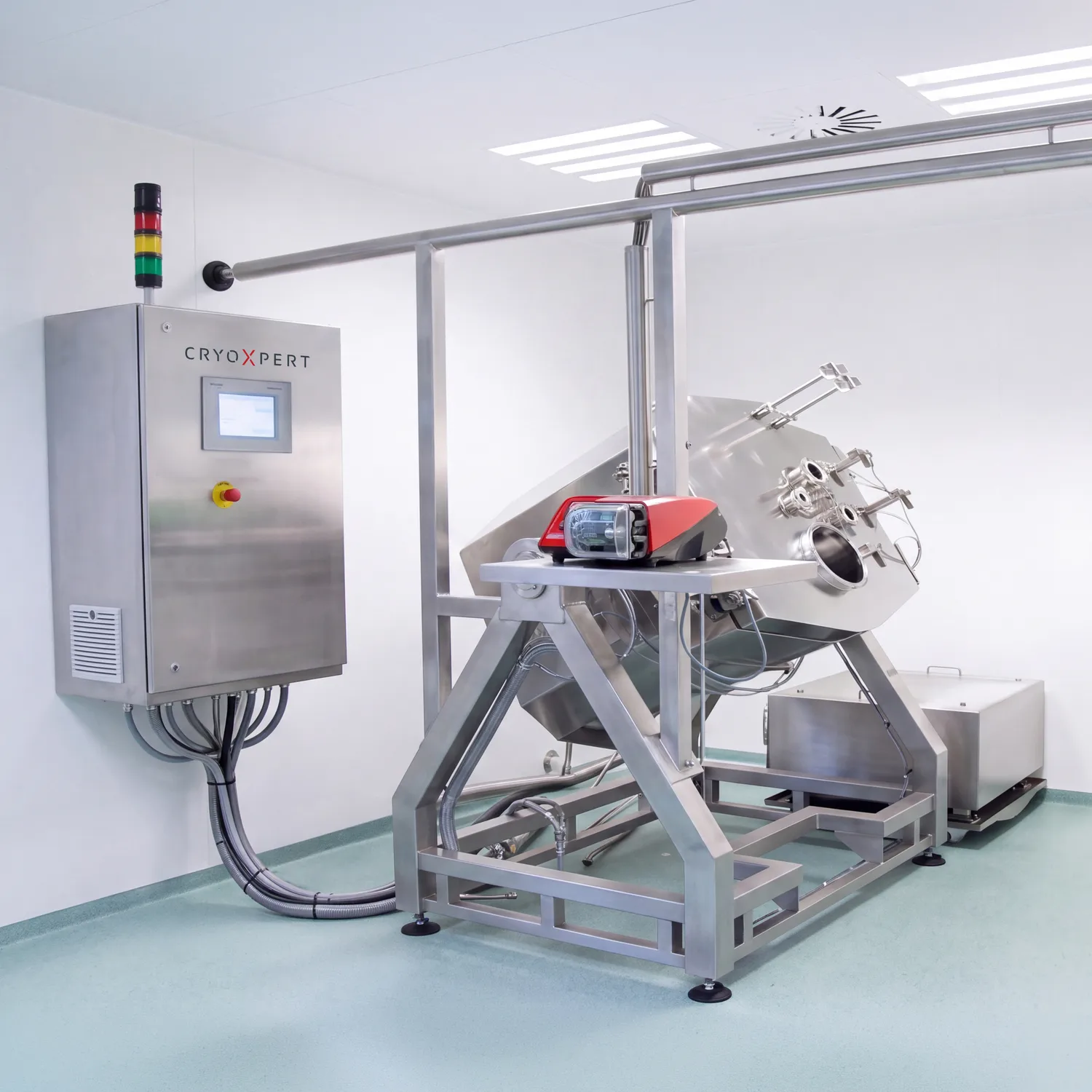 Granulator kriogeniczny CryoXpert do produkcji wsadowej na małą skalę w przemyśle farmaceutycznym i biofarmaceutycznym.
