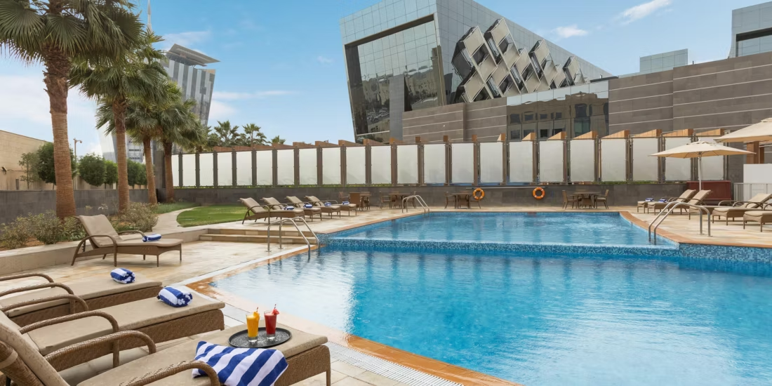 Crowne Plaza Hotel Photo of Pool