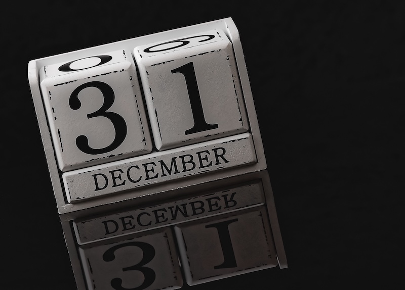 December calendar page, highlighting the year-end deadline for annual gift tax exclusion gifts