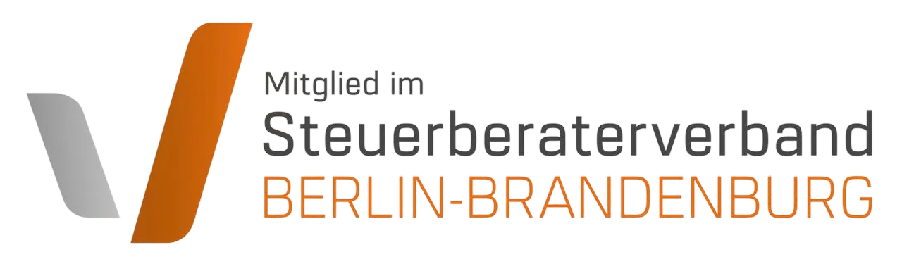 Logo mit Text Mitglied im Steuerberaterverband Berlin-Brandenburg und zwei schrägen Balken, einer grau und einer orange.