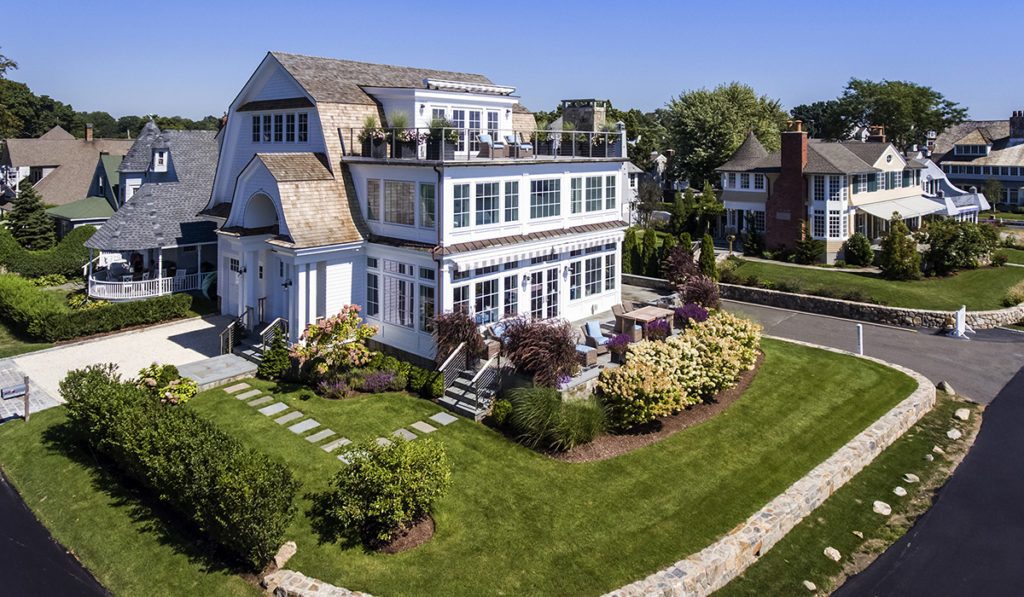 Unique Challenges in Designing Waterfront Homes