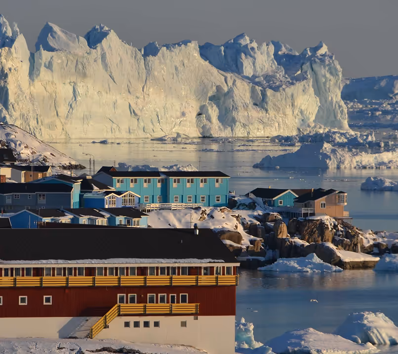 An Inuit town