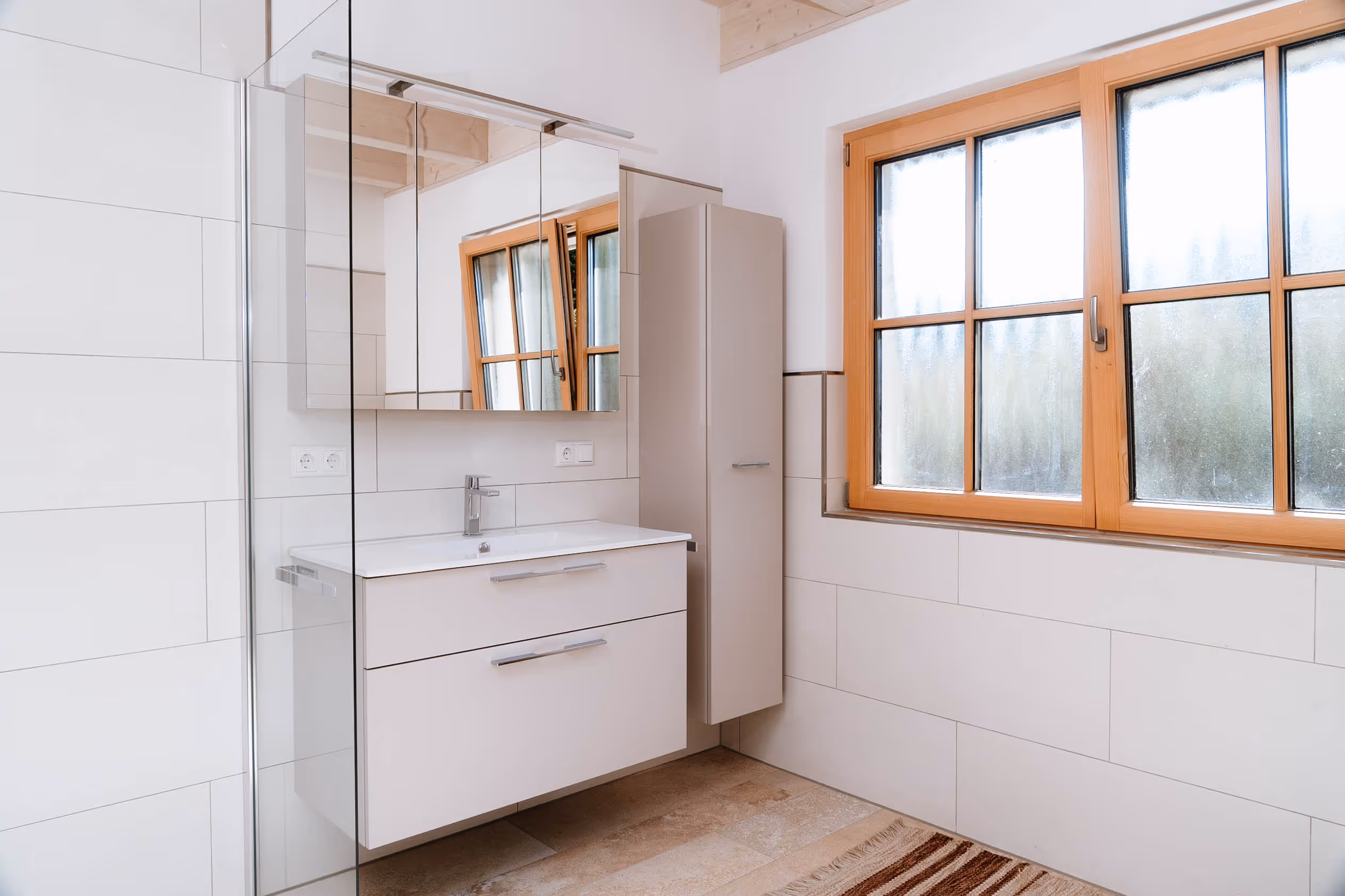 Modernes Badezimmer von Krieger