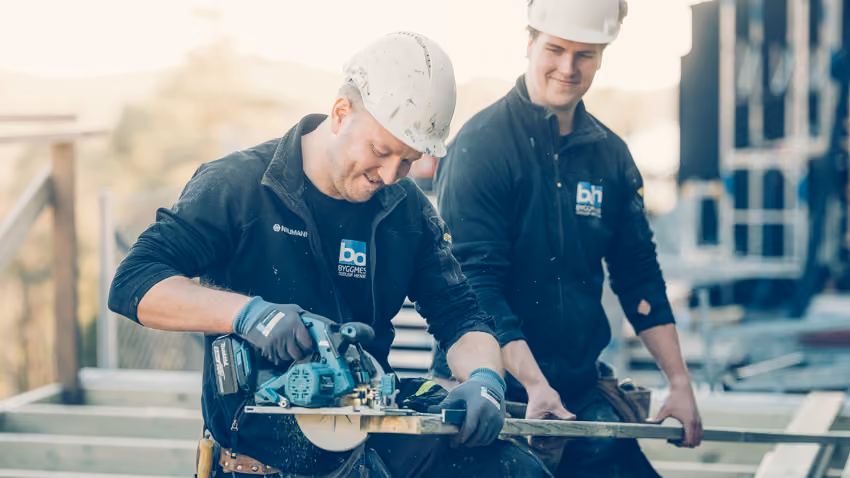 To BOH Bygg ansatte i gang med arbeid