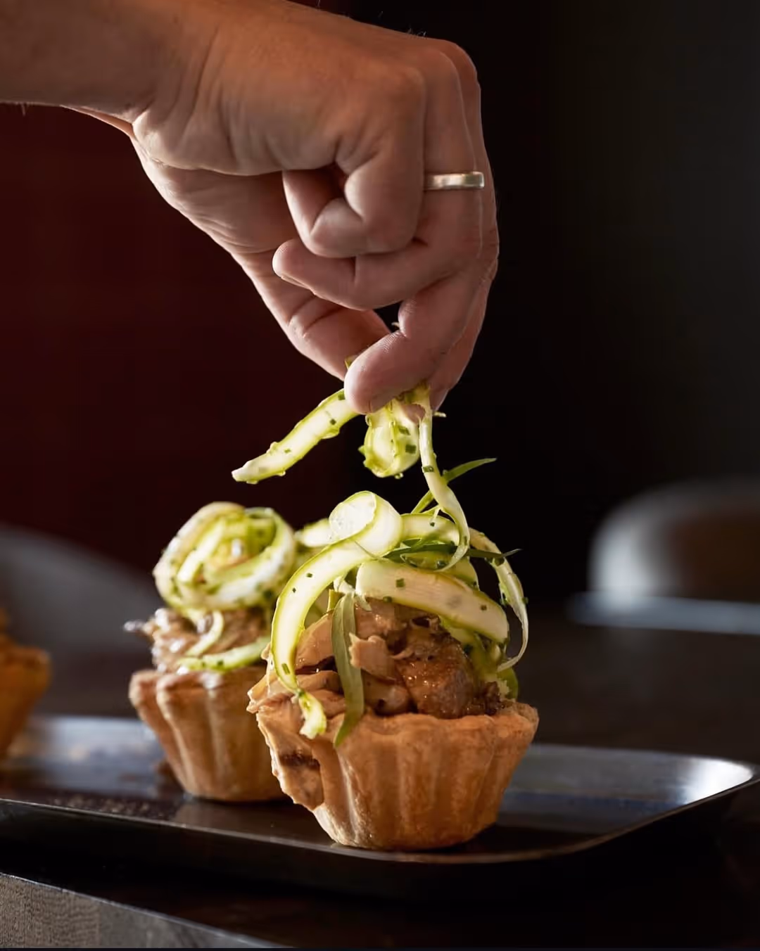 A Danish classic tartelet with creamy chicken gravy – crispy and rich, yet light and airy