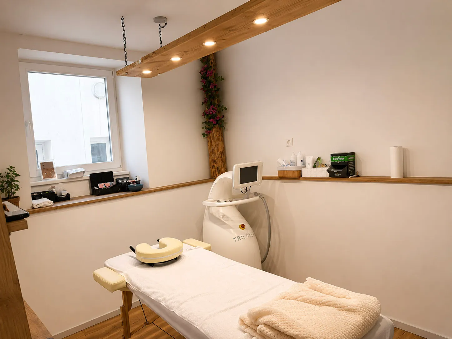 Behandlungsraum für Laser Haarentfernung bei Beautylounge by Bea in Wilhelmsburg, Niederösterreich.