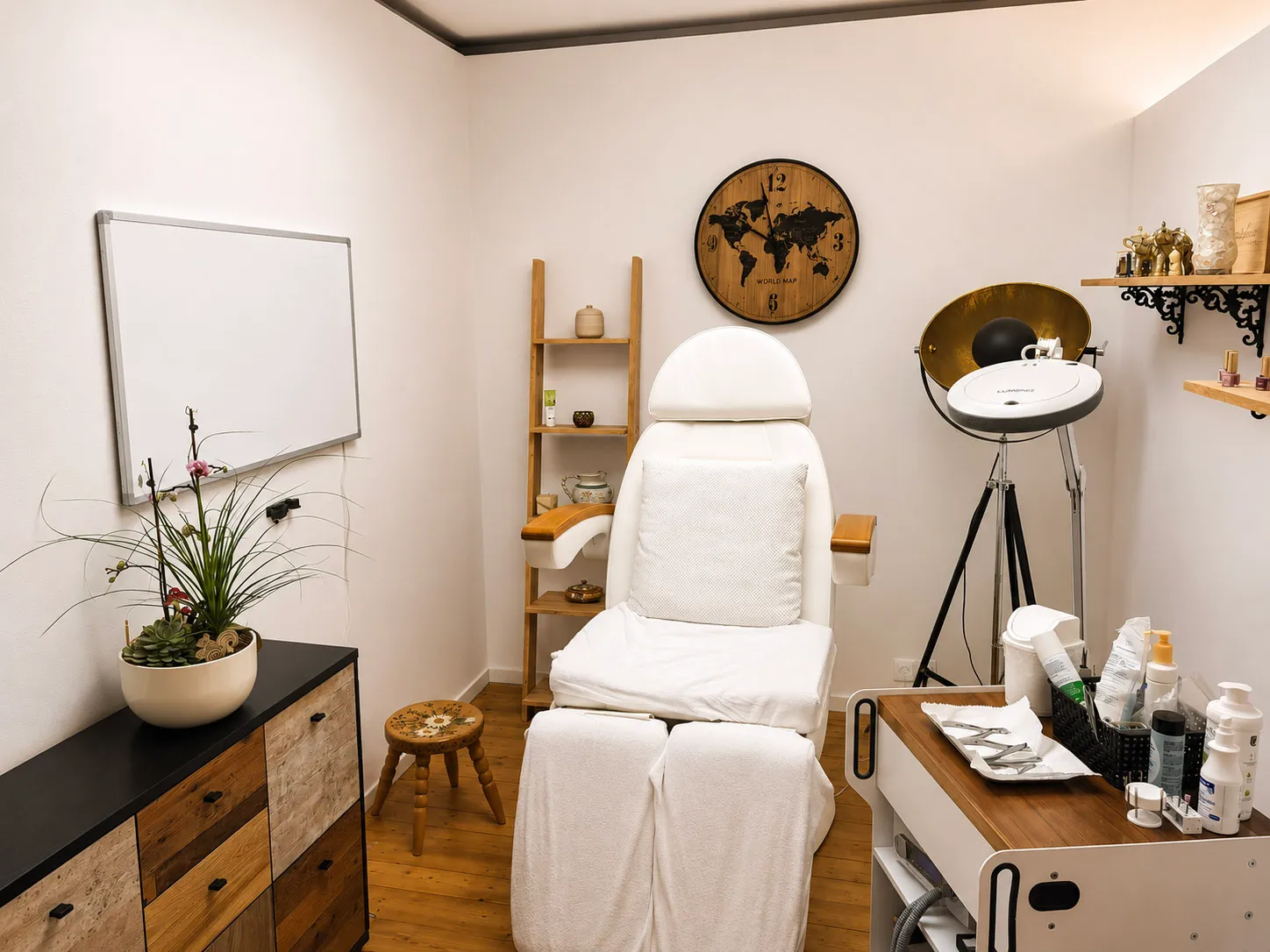 Professioneller Behandlungsraum für Fußpflege und Kosmetik bei Beautylounge by Bea in Wilhelmsburg.