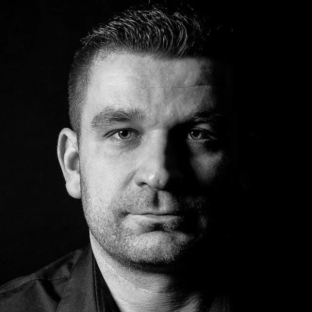Norbert vom Team der Beauty Lounge by Bea in Wilhelmsburg, in Ausbildung für Pediküre und Fußpflege