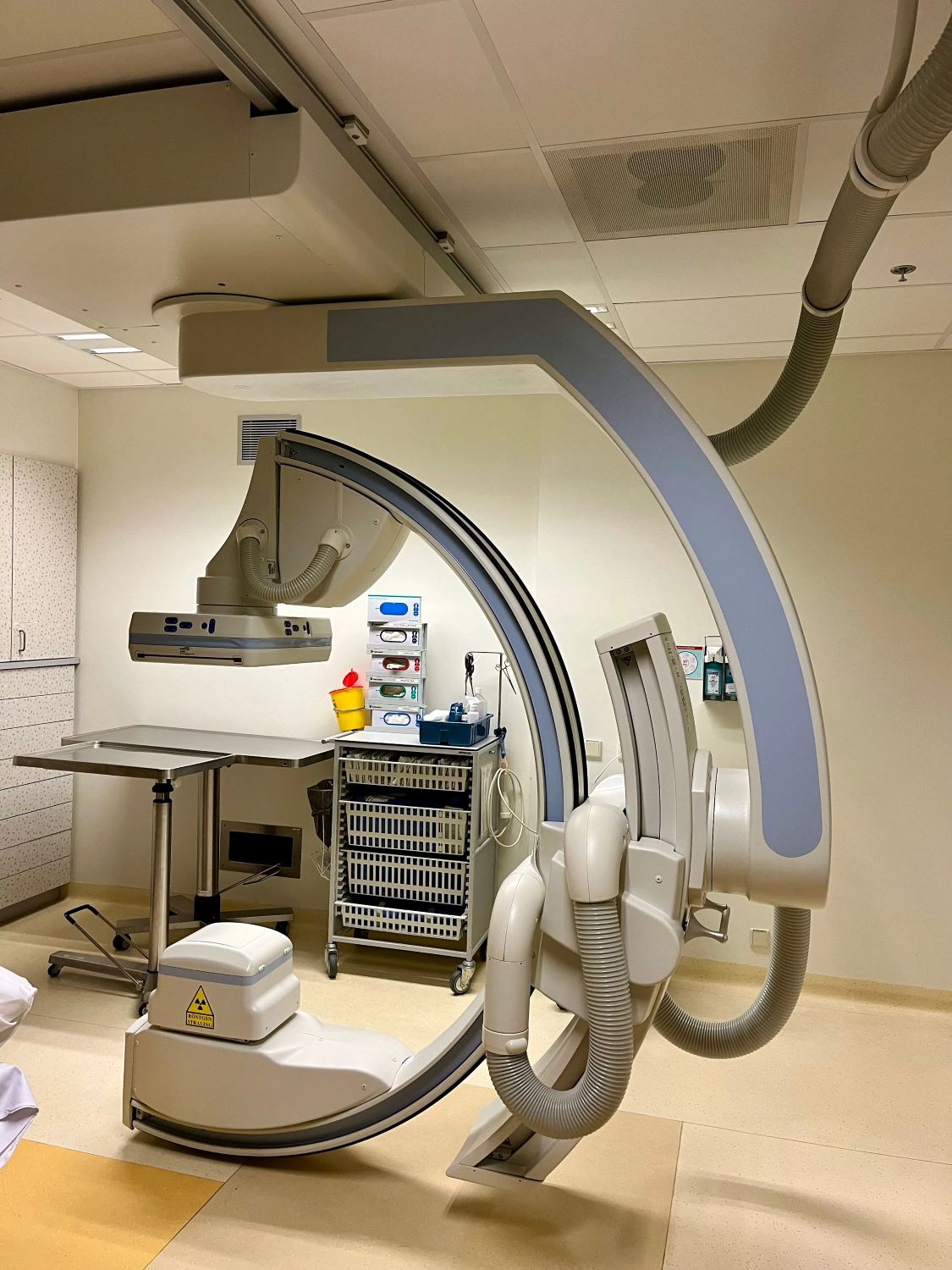 SIEMENS Artis Zee from the side