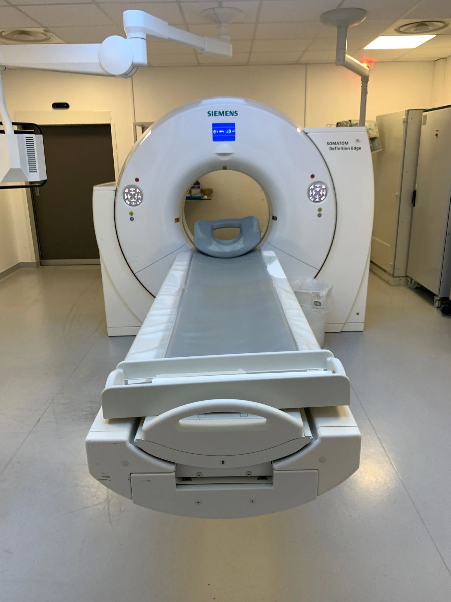 SIEMENS Definition Edge 128 from the foot 