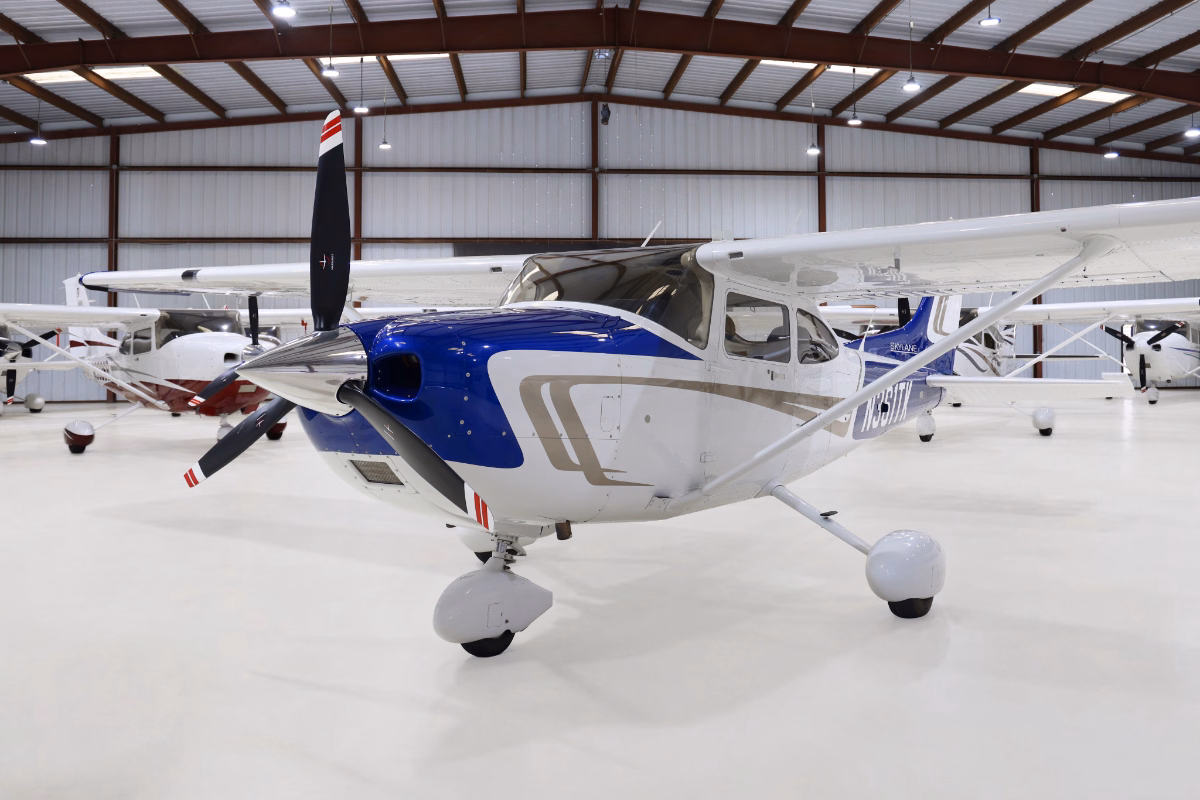 2019 Cessna 182T (N361TK), photo 2