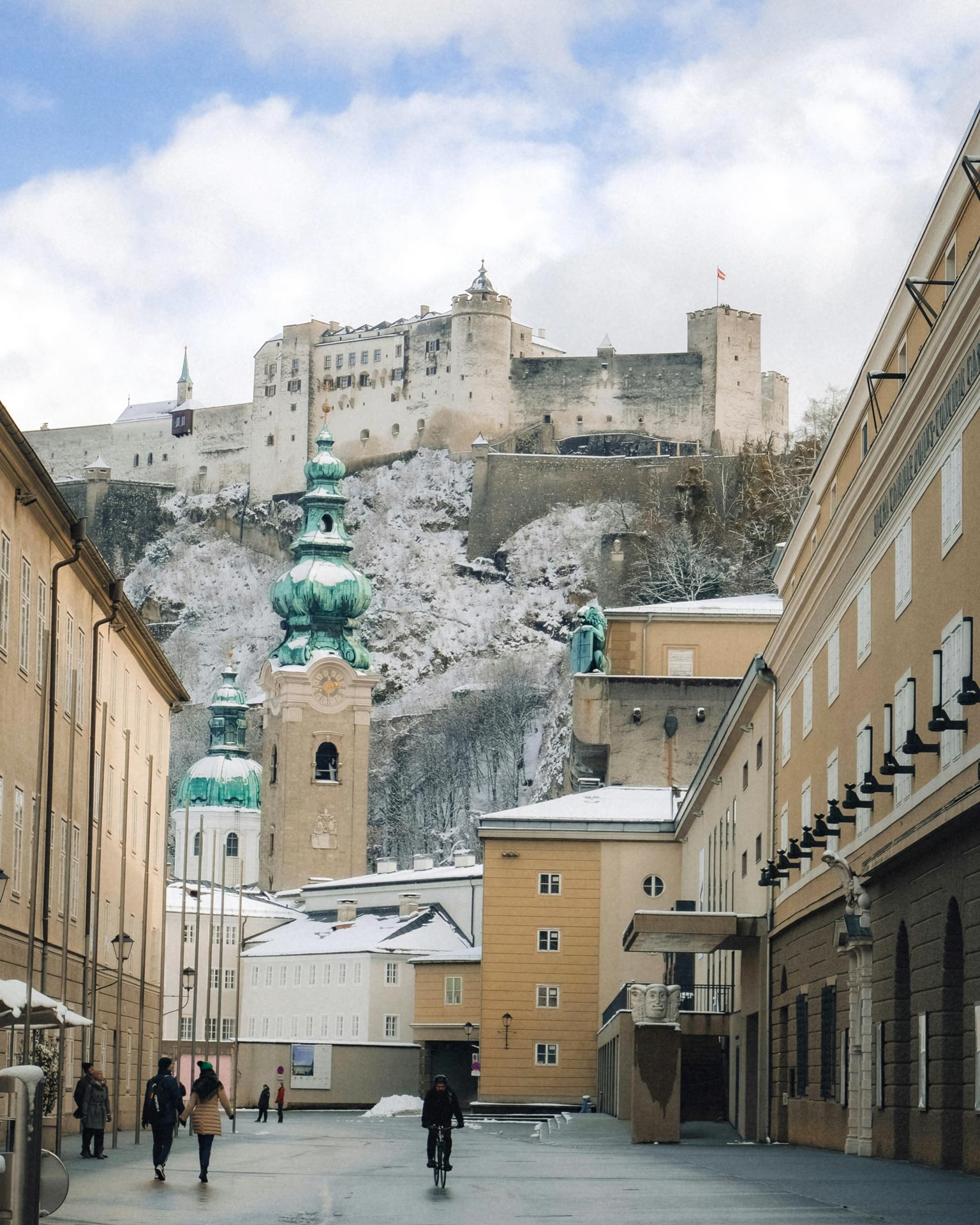 salzburg oldtown snow