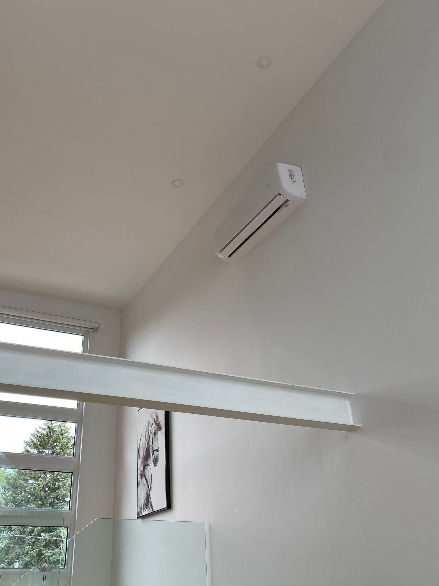 Thermopompe murale 24 000 BTU dans un chalet de Mont-Tremblant