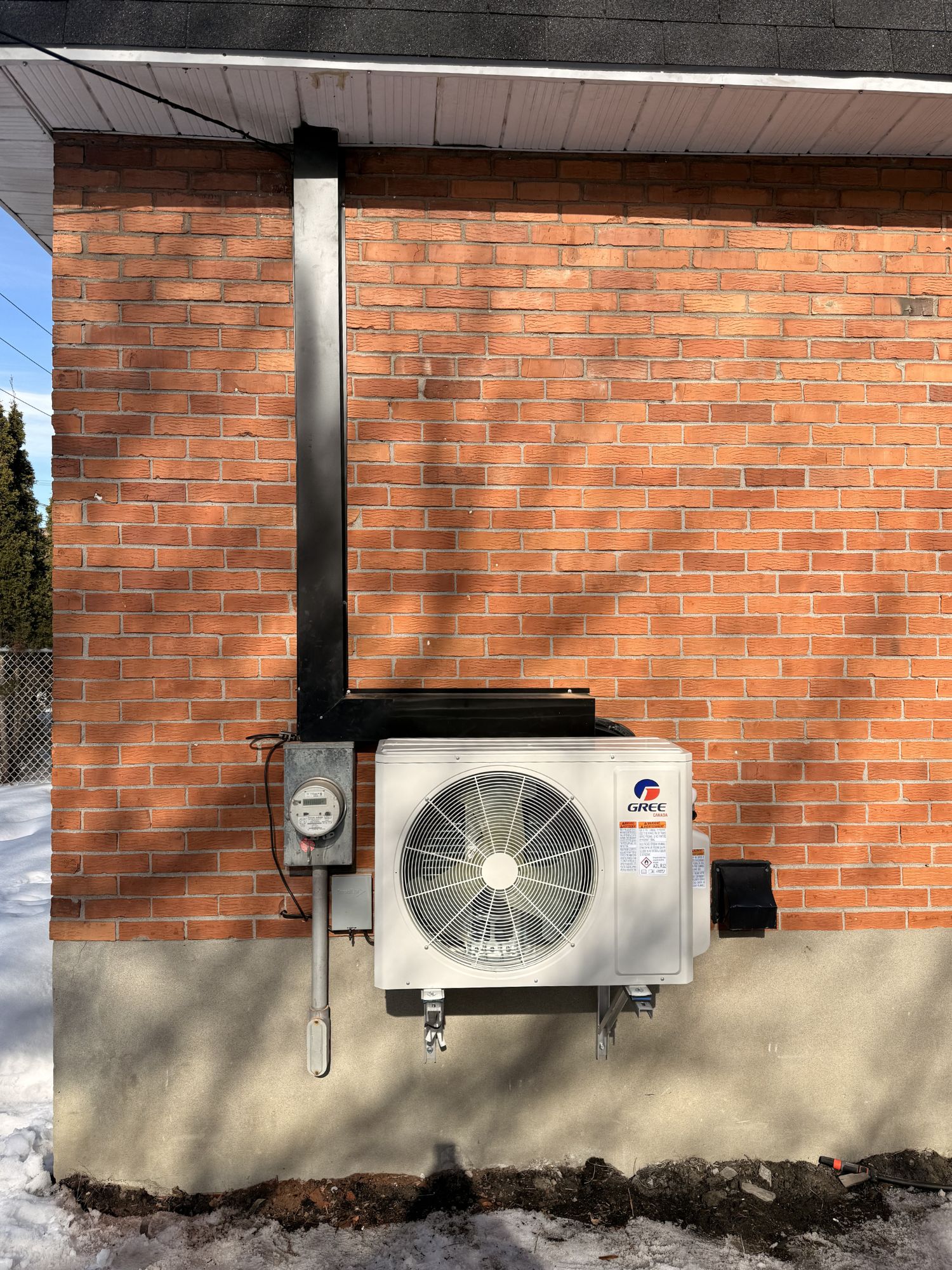 Thermopompe Gree sur une maison de Boucherville