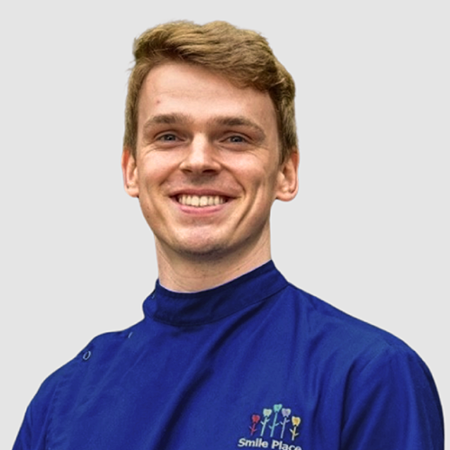 Dr Tom Brookes