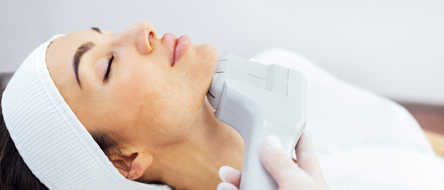 HIFU Skin Tightening