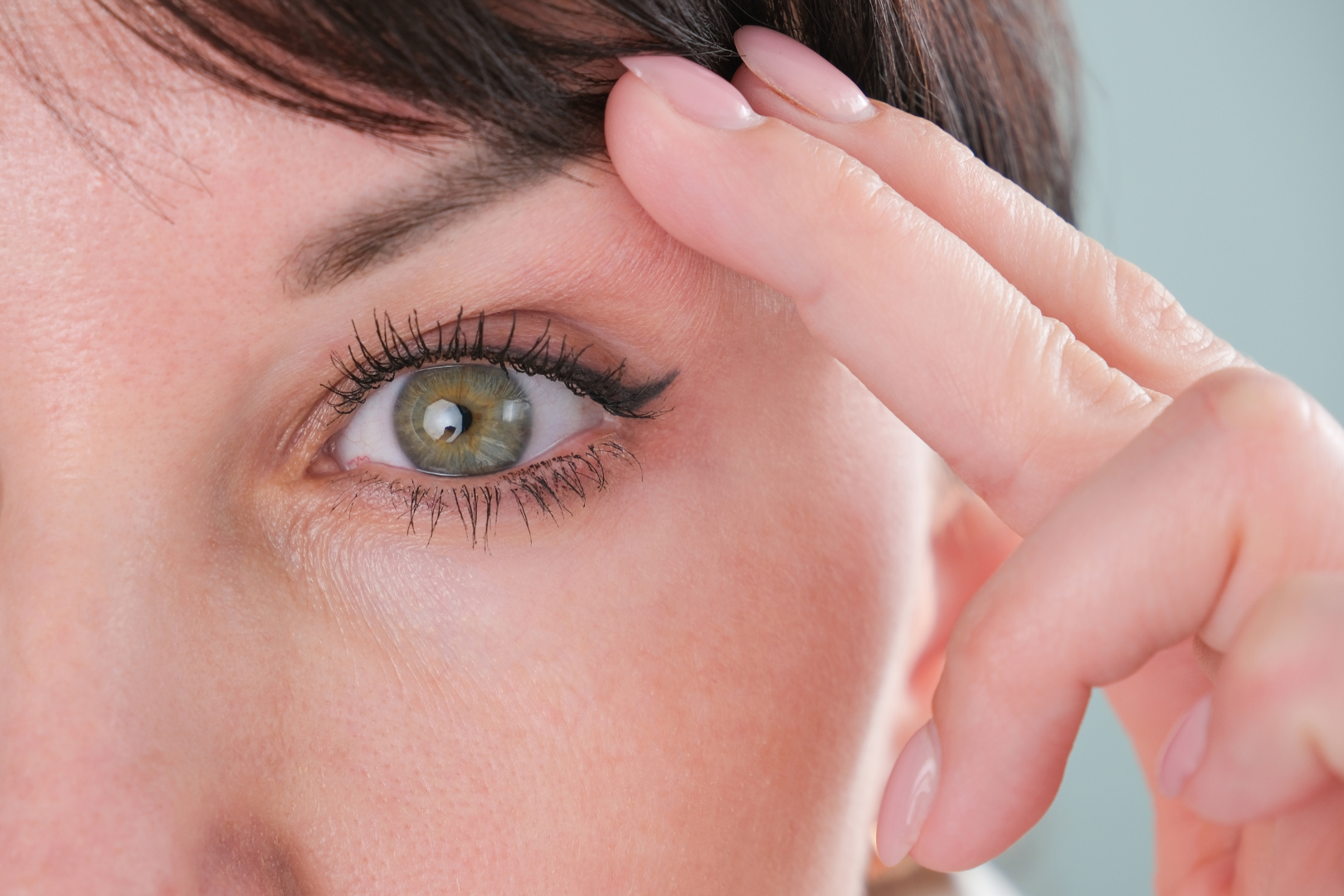 Eyelid Lift Without Surgery – How It Works