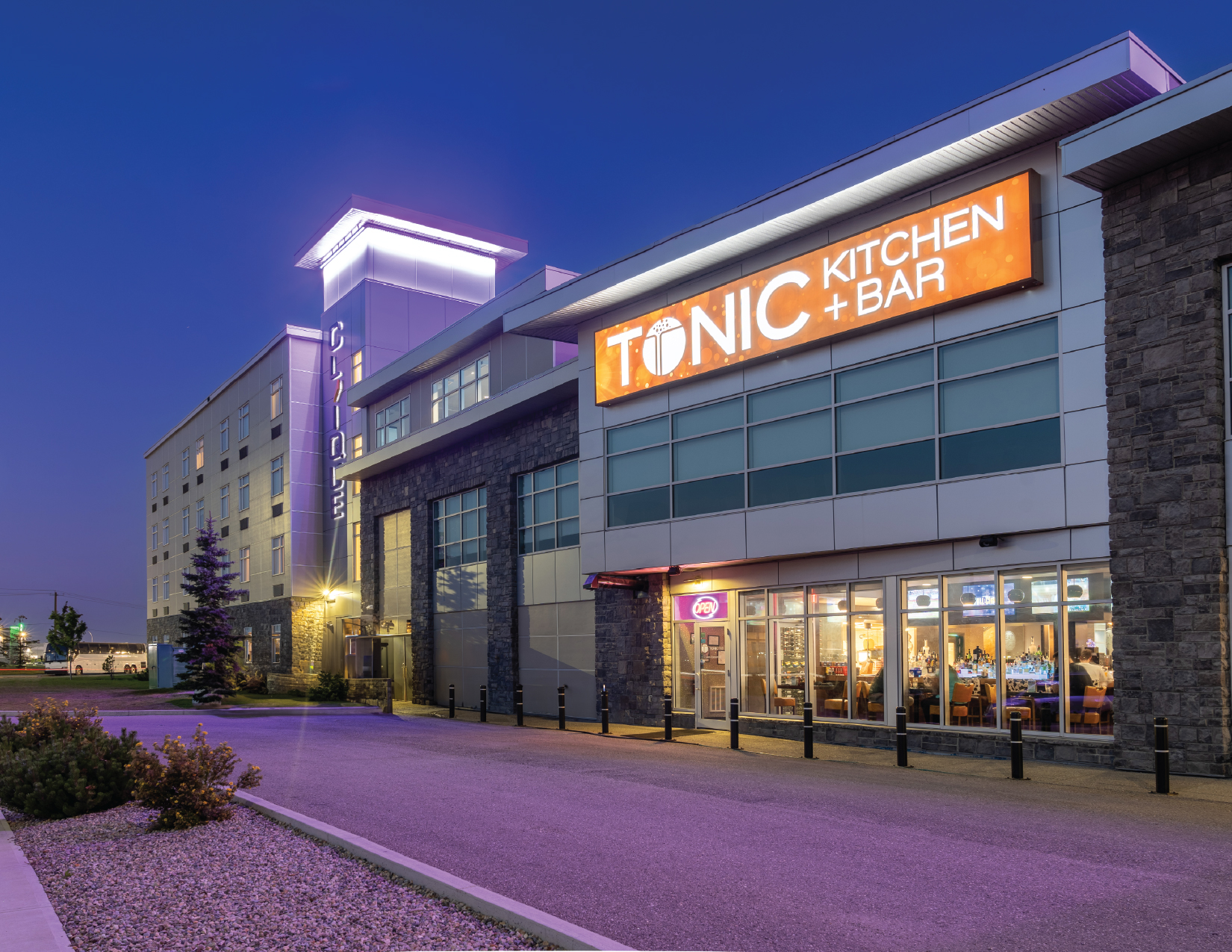 Hotel Clique Calgary Airport